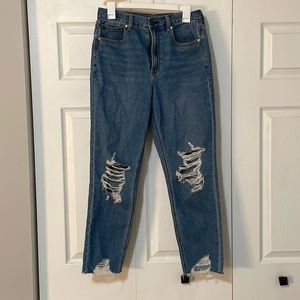 American eagle distressed mom jeans size 6